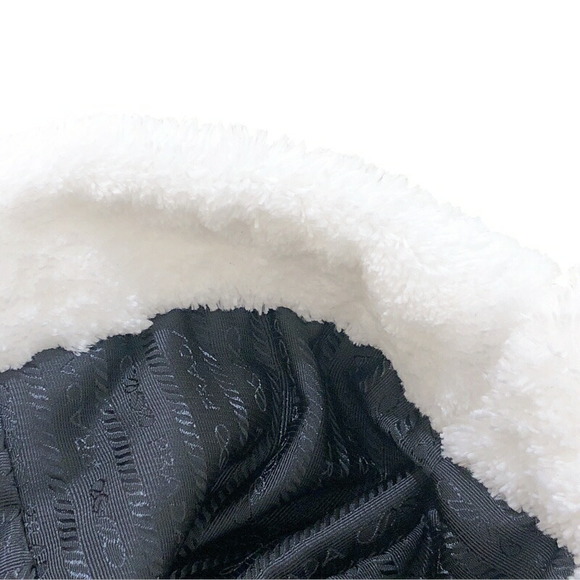 Prada Fur Tote Bag Black - Picture 15 of 16